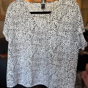 Emery Rose XL Blouse